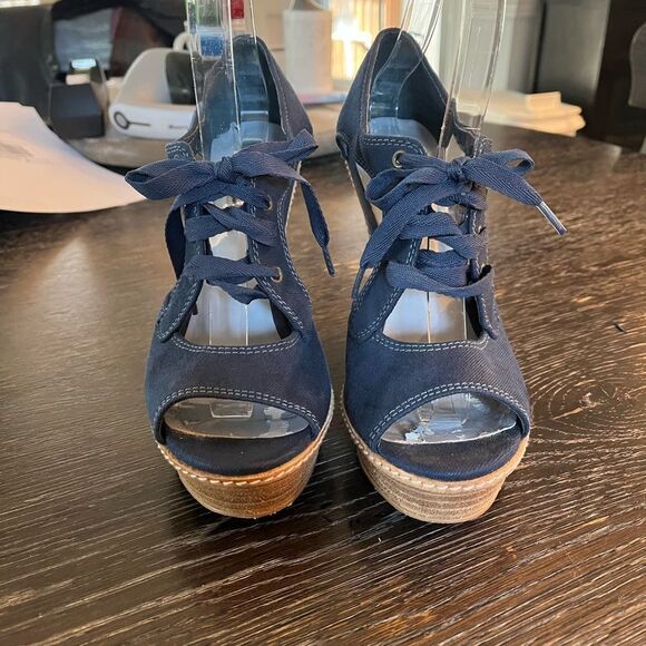 Halogen Blue Lace Up Angled Wedge Shoe sz 8 - Picture 2 of 8